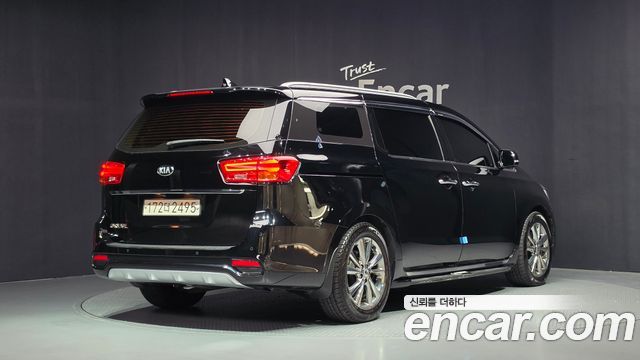 Kia Carnival 9-Seater Noblesse Special 2020 — фото 2