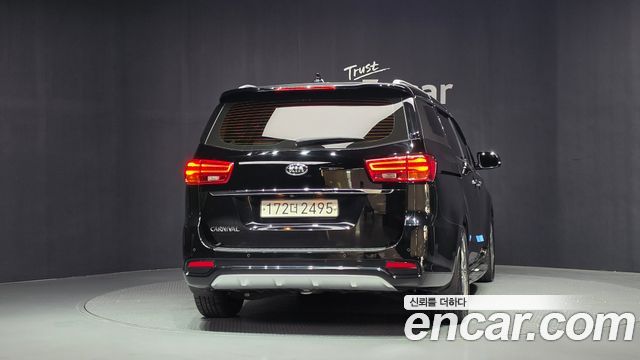 Kia Carnival 9-Seater Noblesse Special 2020 — фото 4
