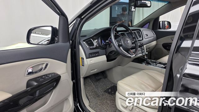 Kia Carnival 9-Seater Noblesse Special 2020 — фото 10