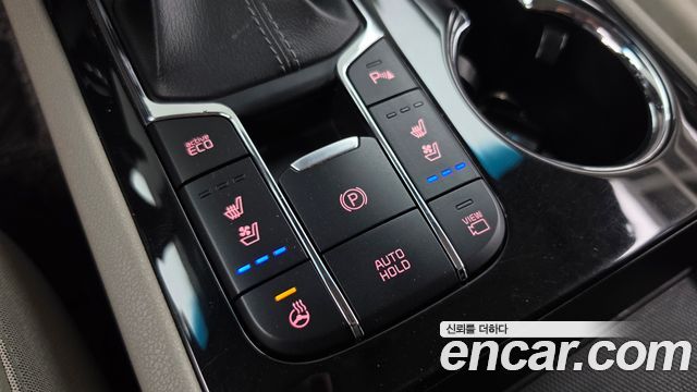 Kia Carnival 9-Seater Noblesse Special 2020 — фото 17