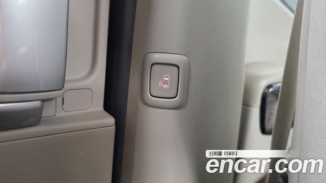Kia Carnival 9-Seater Noblesse Special 2020 — фото 18