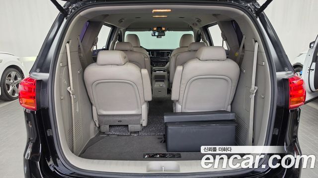 Kia Carnival 9-Seater Noblesse Special 2020 — фото 20