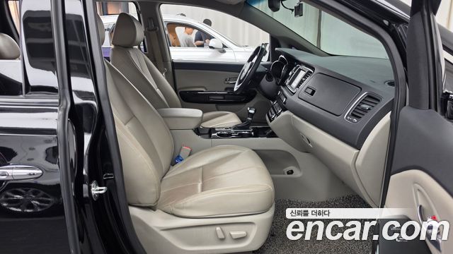 Kia Carnival 9-Seater Noblesse Special 2020 — фото 26