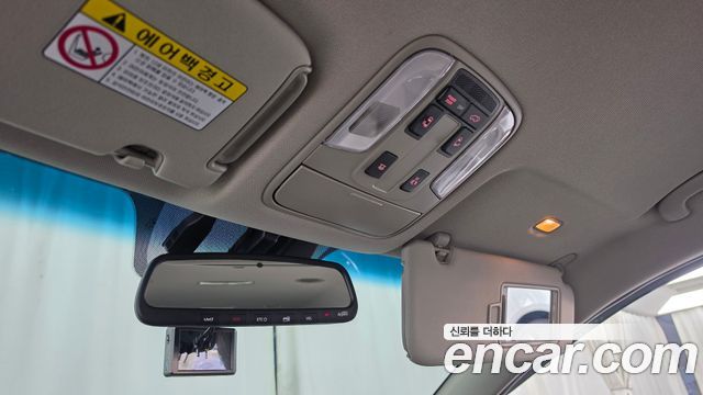 Kia Carnival 9-Seater Noblesse Special 2020 — фото 27