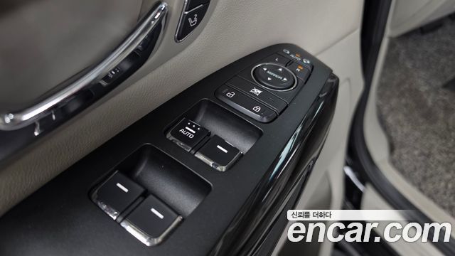 Kia Carnival 9-Seater Noblesse Special 2020 — фото 34