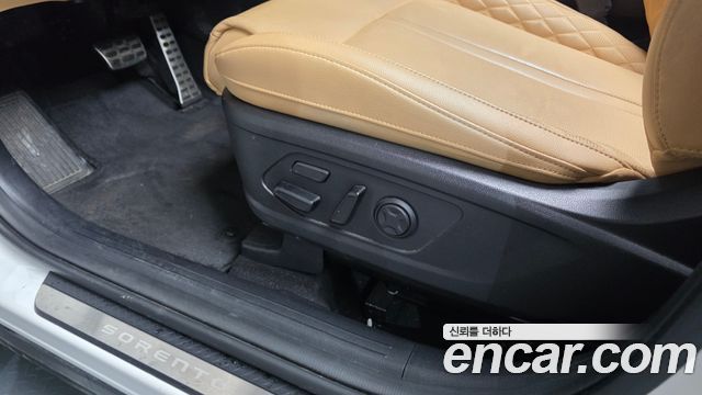 Kia Sorento (IV) HEV 1.6 2WD Gravity 2023 — фото 32