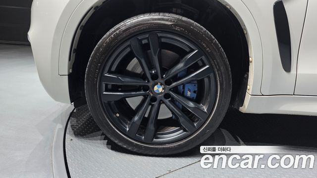 BMW X6 (F16) M50d 2015 — фото 5