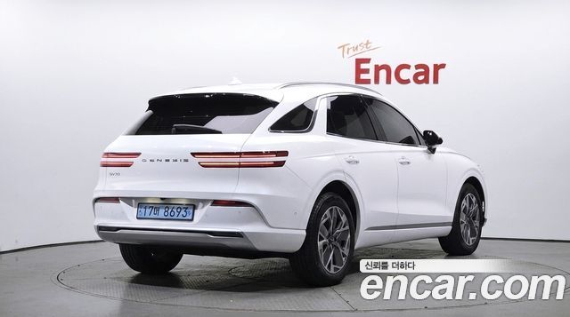 Genesis Electrified (GV70) e-AWD 2022 — фото 2