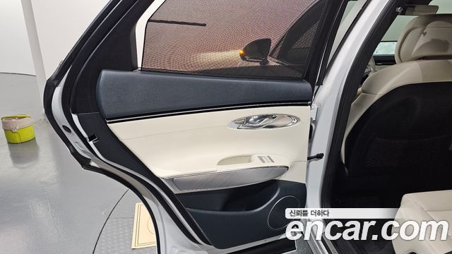 Genesis Electrified (GV70) e-AWD 2022 — фото 25