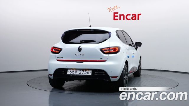 Renault Korea Clio Intens 2018 — фото 4