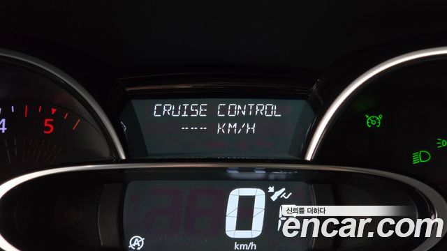 Renault Korea Clio Intens 2018 — фото 16