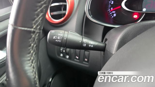 Renault Korea Clio Intens 2018 — фото 28