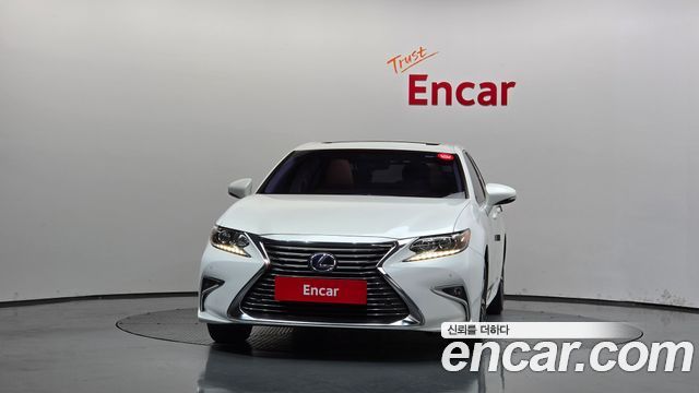 Lexus ES300h Supreme XV60 2017 — фото 3