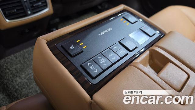Lexus ES300h Supreme XV60 2017 — фото 18