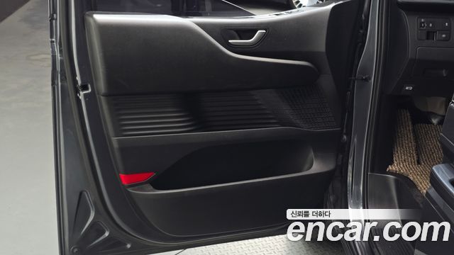Hyundai Staria Cargo 5-Seater Smart 2022 — фото 24