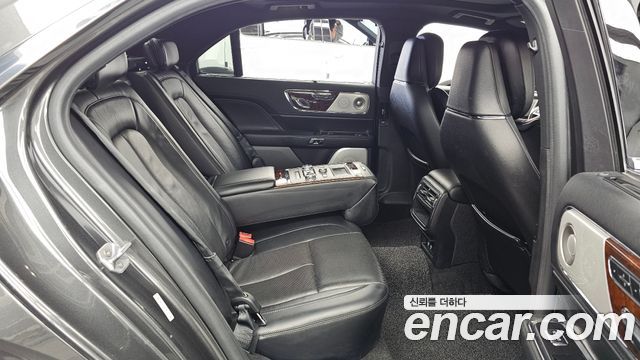 Lincoln Continental (X) 3.0 AWD 2019 — фото 12