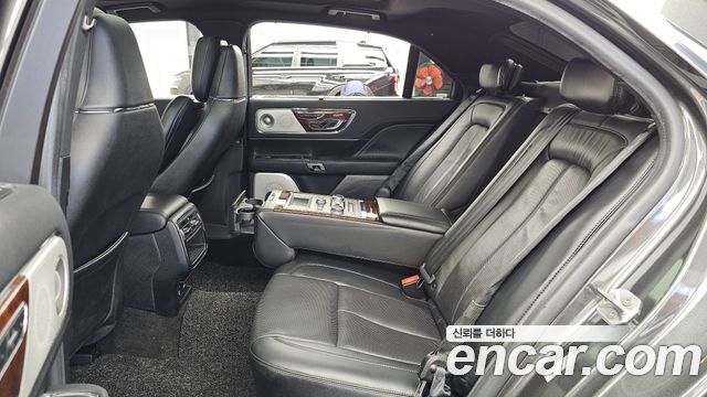 Lincoln Continental (X) 3.0 AWD 2019 — фото 26