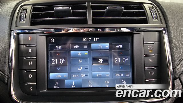 Lincoln Continental (X) 3.0 AWD 2019 — фото 30