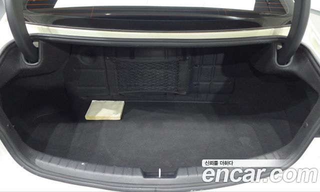 Kia K7 3.0 LPI Prestige (Rental Car) 2016 — фото 17