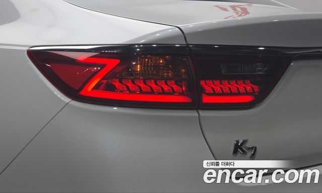 Kia K7 3.0 LPI Prestige (Rental Car) 2016 — фото 23