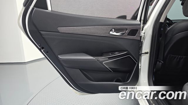 Kia K7 3.0 LPI Prestige (Rental Car) 2016 — фото 25