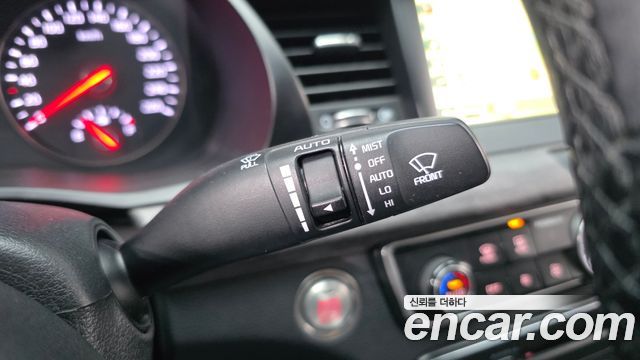 Kia K7 3.0 LPI Prestige (Rental Car) 2016 — фото 28