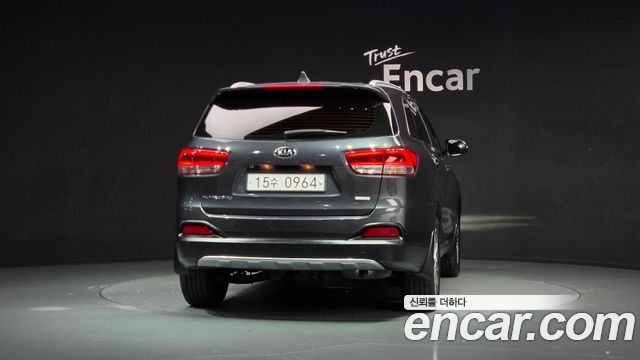 Kia Sorento Diesel 2.0 2WD Noblesse 2016 — фото 4