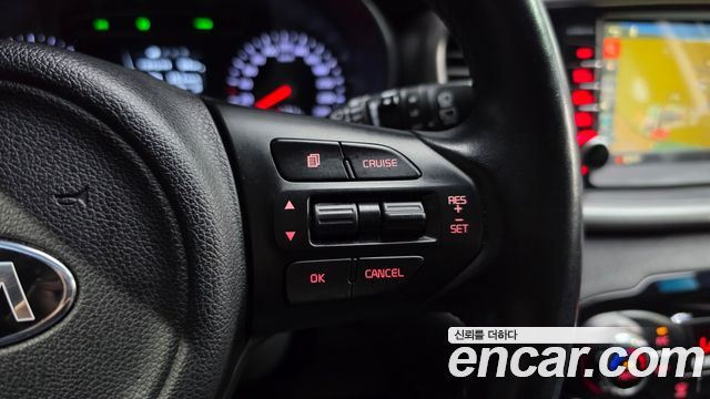Kia Sorento Diesel 2.0 2WD Noblesse 2016 — фото 15