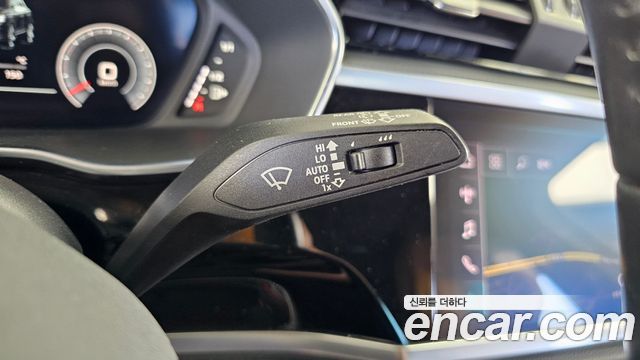 Audi Q3 (F3) 35 TDI Premium 2020 — фото 29