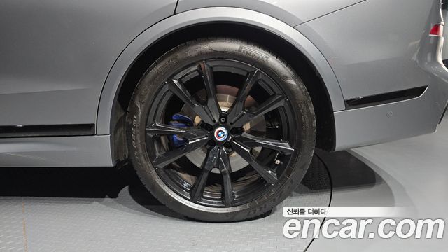 BMW X7 (G07) M60i xDrive M sport 6STR 2023 — фото 6
