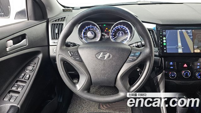 Hyundai Sonata The Brilliant LPI Style 2013 — фото 13