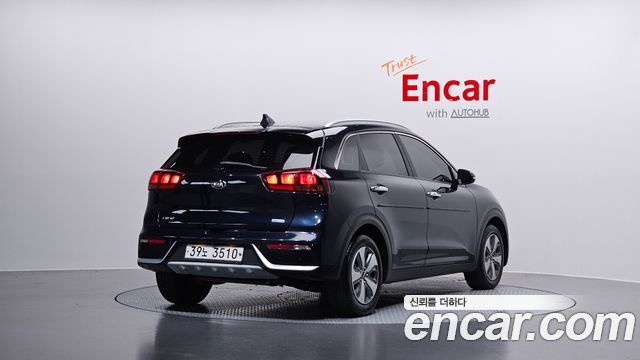Kia Niro Luxury 2018 — фото 2