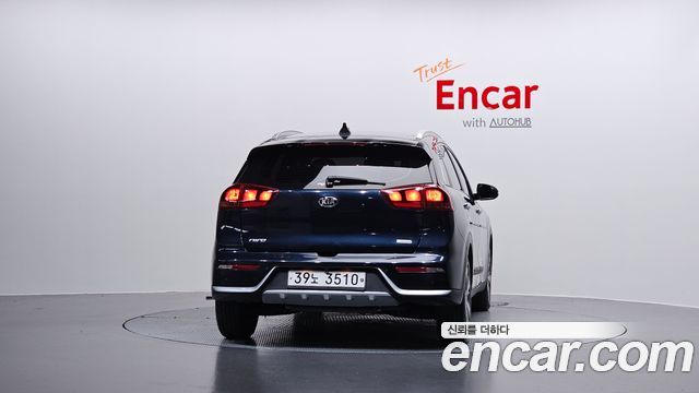 Kia Niro Luxury 2018 — фото 4