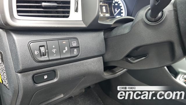 Kia Niro Luxury 2018 — фото 27