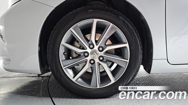 Lexus ES300h Supreme XV60 2017 — фото 5