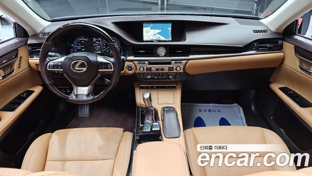 Lexus ES300h Supreme XV60 2017 — фото 7
