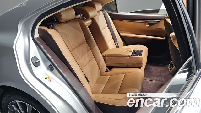 Lexus ES300h Supreme XV60 2017 — фото 11