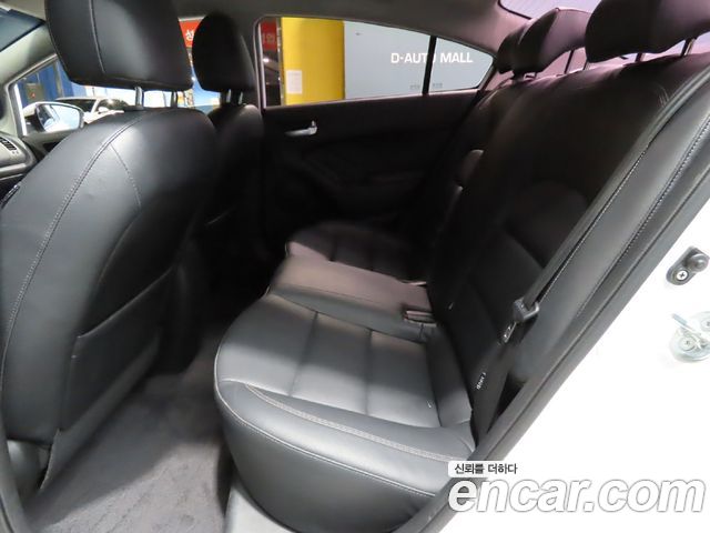 Kia K3 Deluxe 2015 — фото 16