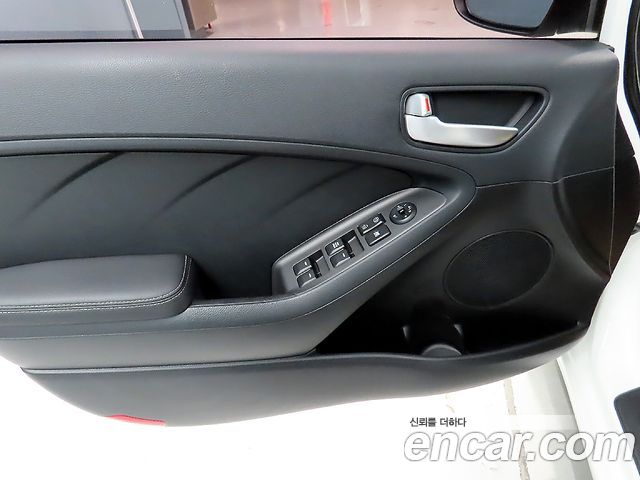 Kia K3 Deluxe 2015 — фото 17