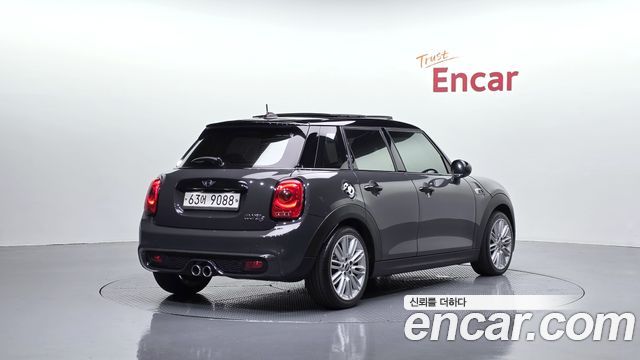 MINI Cooper S 5Door Standard 3rd 2015 — фото 2