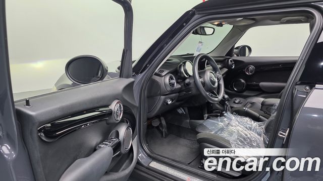 MINI Cooper S 5Door Standard 3rd 2015 — фото 10