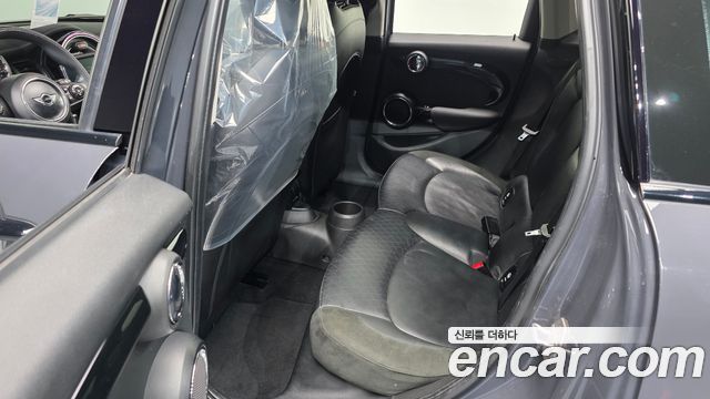 MINI Cooper S 5Door Standard 3rd 2015 — фото 12