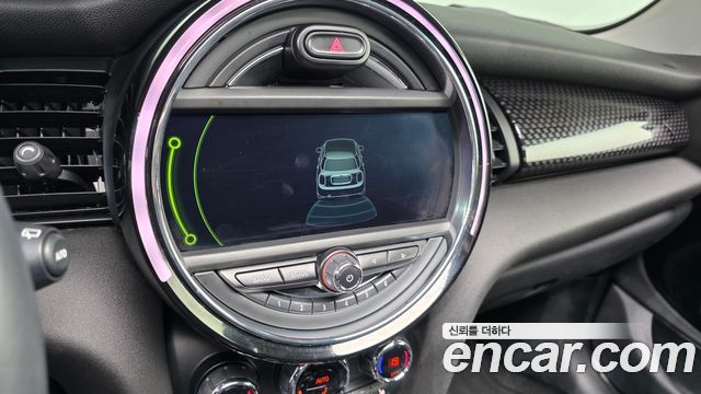 MINI Cooper S 5Door Standard 3rd 2015 — фото 16