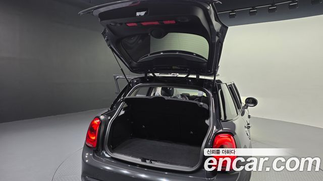MINI Cooper S 5Door Standard 3rd 2015 — фото 20