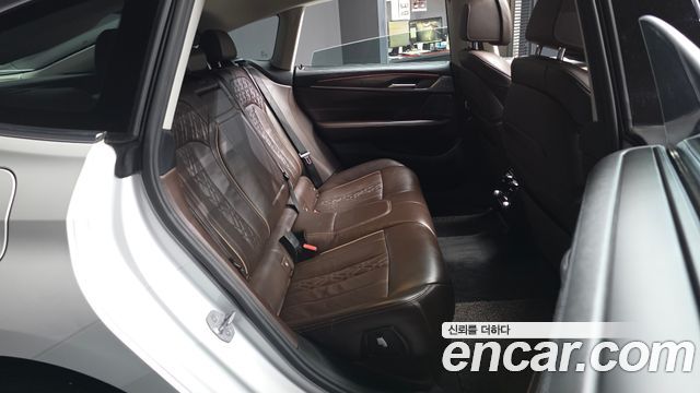 BMW 6 Series GT (G32) 640i xDrive Luxury 2018 — фото 12