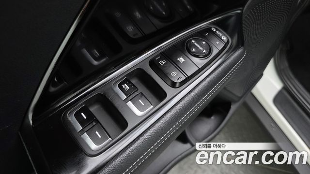 Kia Niro 1.6 HEV Prestige 2021 — фото 13