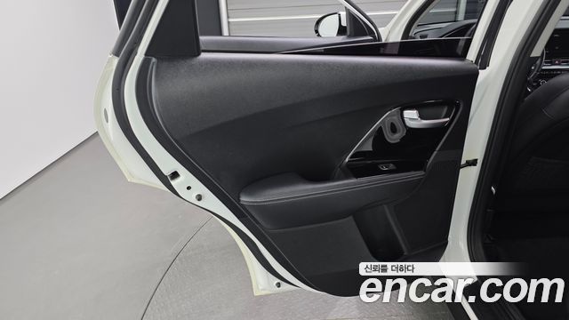 Kia Niro 1.6 HEV Prestige 2021 — фото 25