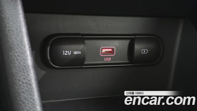 Kia Niro 1.6 HEV Prestige 2021 — фото 27