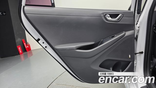 Hyundai Ioniq Electric N 2018 — фото 31