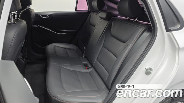 Hyundai Ioniq Electric N 2018 — фото 32
